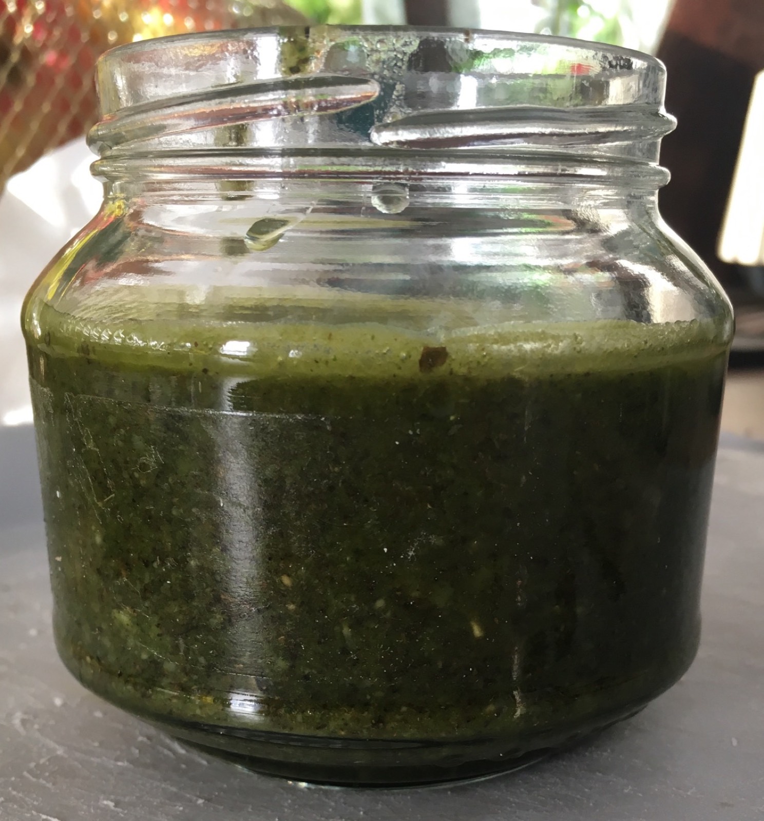 Pesto bazyliowe lub pietruszkowe płynne